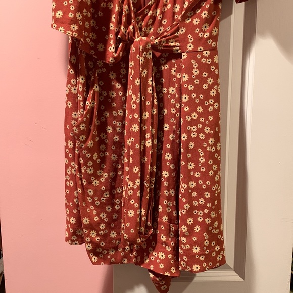 Madewell Wrap Dress - Picture 4 of 5
